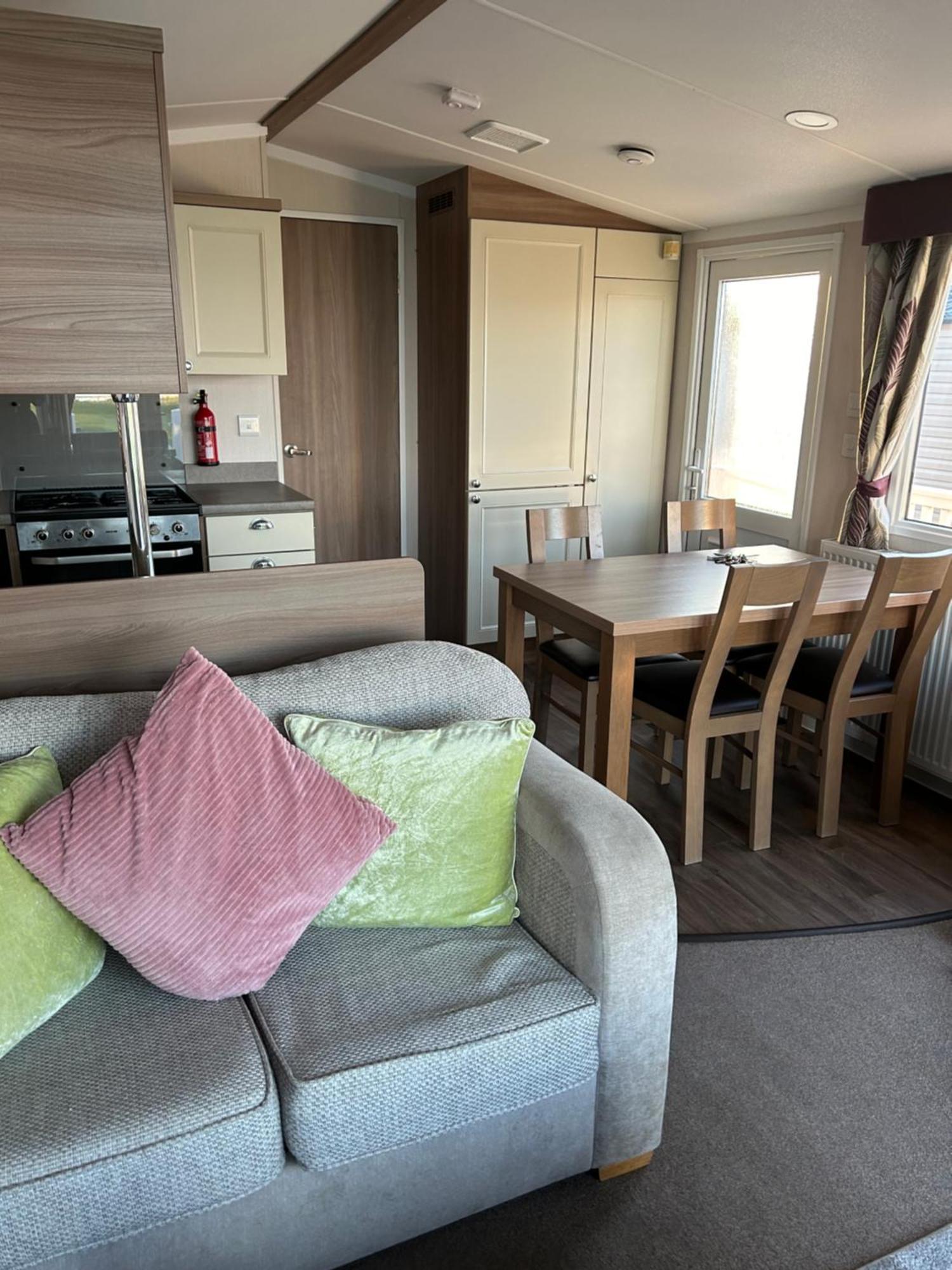 3 Bedroomed Caravan With Amazing Sea Views! Scarborough Dış mekan fotoğraf